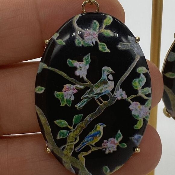 ✨🆕✨ Beautifully Boho Vintage Inspired BLACK Happy Days Floral Birds Earrings ✨ - Picture 4 of 12